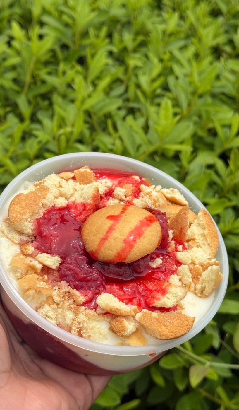 Strawberry banana pudding cup